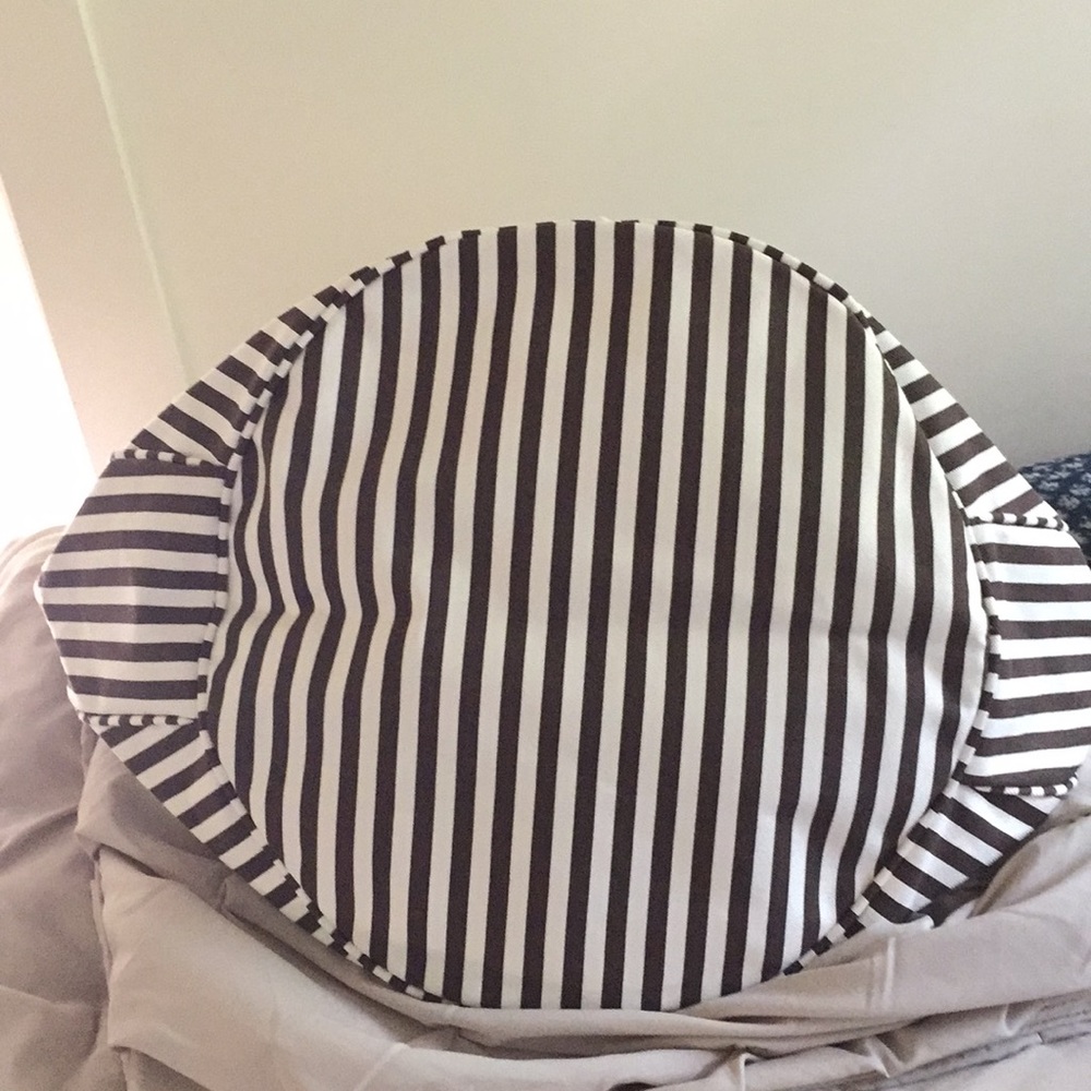 Henri Bendel Large Canvas Tote - Picture 8 of 8